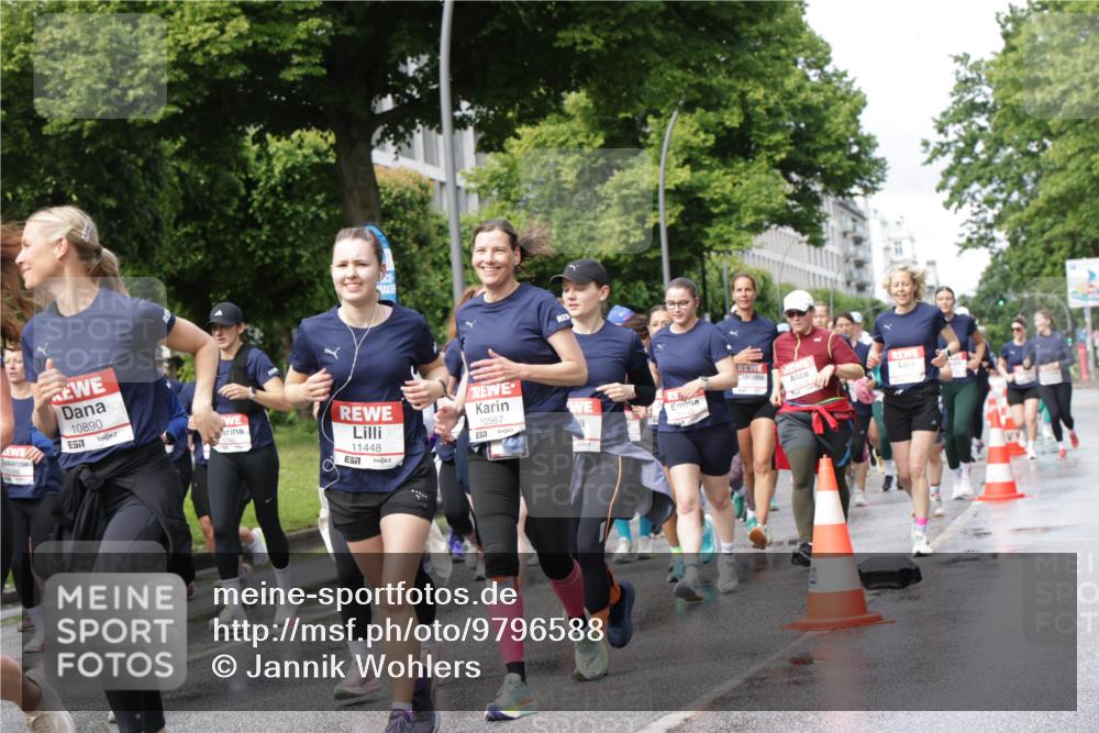 14.06.2026 - REWE Women's Run Jannik Wohlers http://msf.ph/oto/9796588 14.06.2026 09:10:46 Laufen 10890, 11448, 10567, 517 meine-sportfotos.de