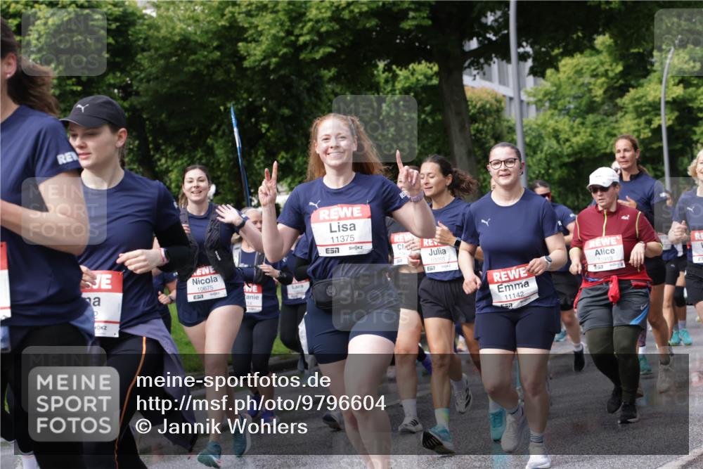 14.06.2026 - REWE Women's Run Jannik Wohlers http://msf.ph/oto/9796604 14.06.2026 09:10:48 Laufen 10675, 11375, 657, 10055, 517, 11142, 5, 10913 meine-sportfotos.de