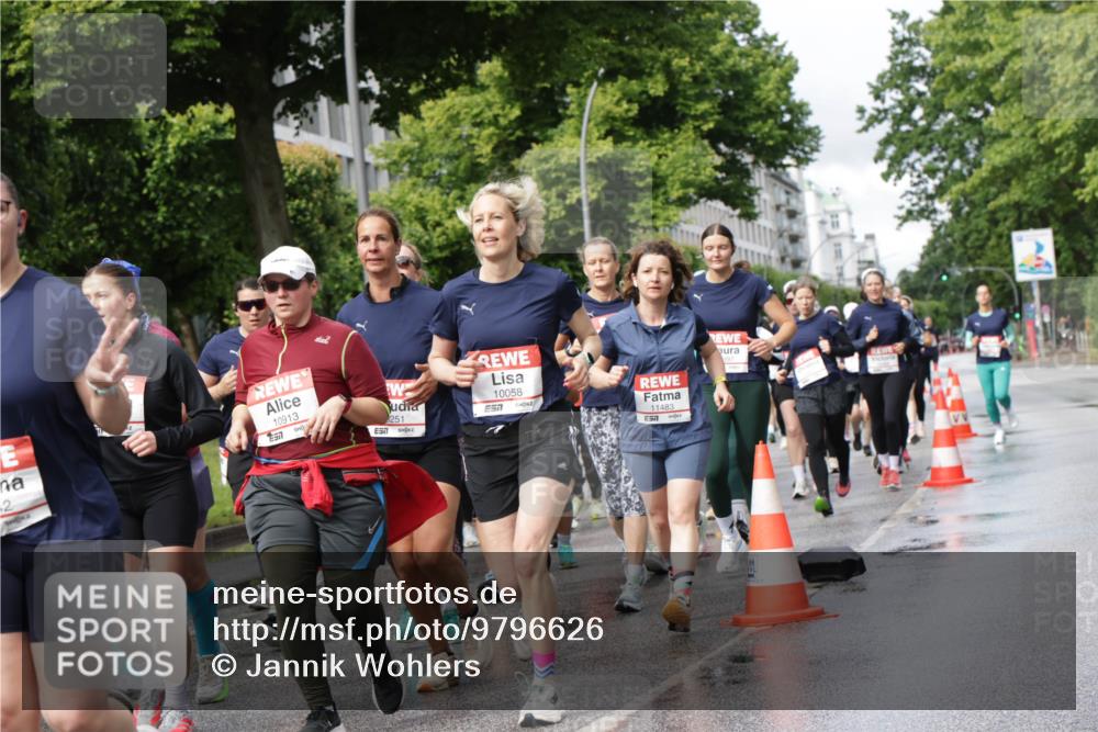 14.06.2026 - REWE Women's Run Jannik Wohlers http://msf.ph/oto/9796626 14.06.2026 09:10:49 Laufen 10913, 7, 251, 10058, 11483 meine-sportfotos.de