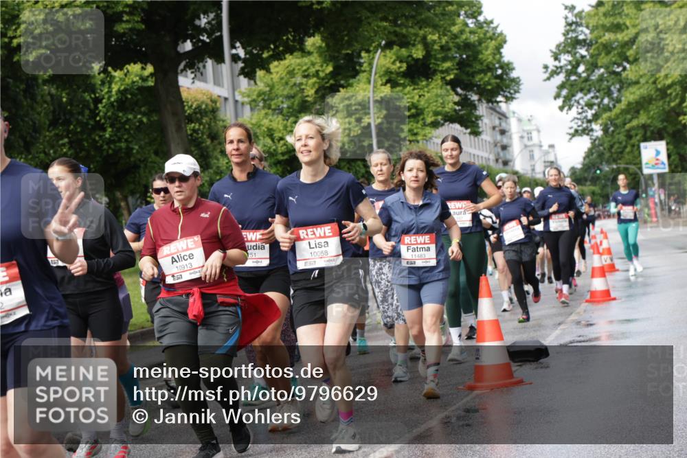 14.06.2026 - REWE Women's Run Jannik Wohlers http://msf.ph/oto/9796629 14.06.2026 09:10:49 Laufen 7, 10913, 251, 10058, 7, 11483 meine-sportfotos.de
