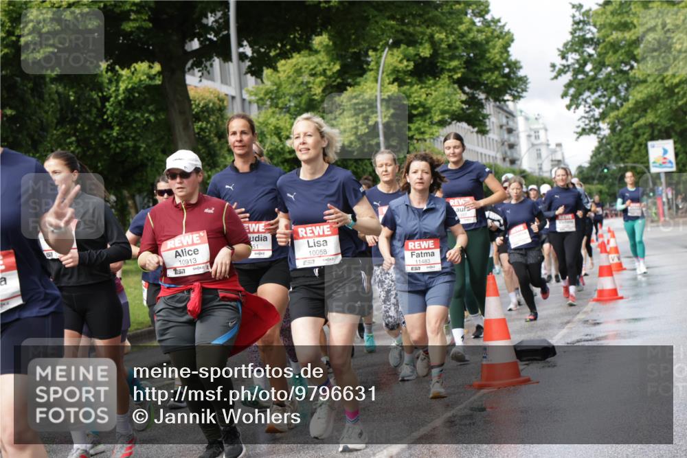 14.06.2026 - REWE Women's Run Jannik Wohlers http://msf.ph/oto/9796631 14.06.2026 09:10:49 Laufen 51, 6577, 10913, 57, 10058, 7, 11483, 7 meine-sportfotos.de
