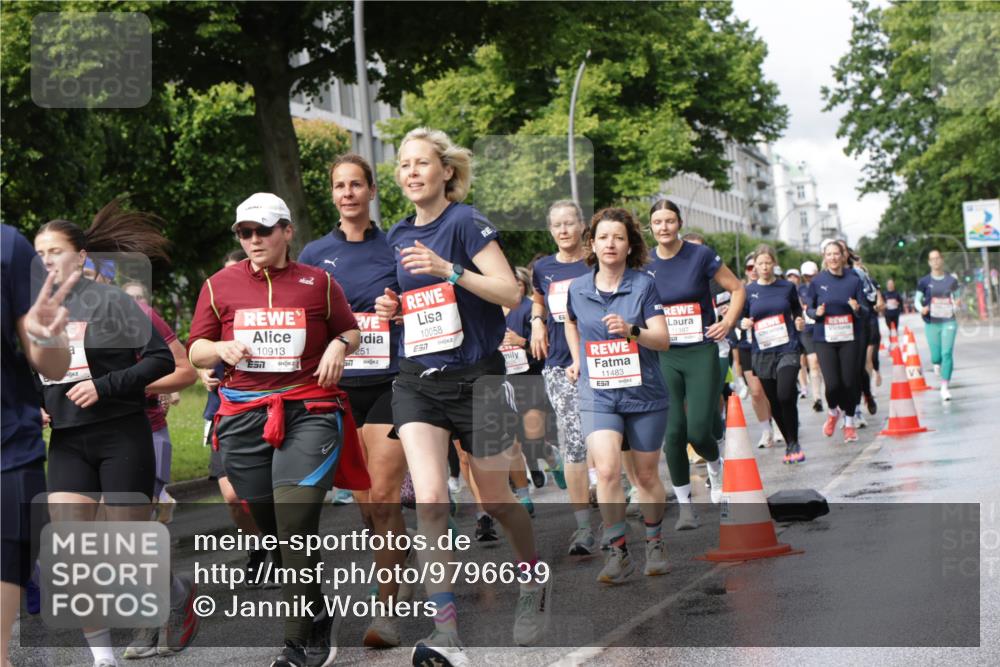 14.06.2026 - REWE Women's Run Jannik Wohlers http://msf.ph/oto/9796639 14.06.2026 09:10:49 Laufen 10913, 40, 251, 10058, 57, 577, 11483, 7, 5 meine-sportfotos.de