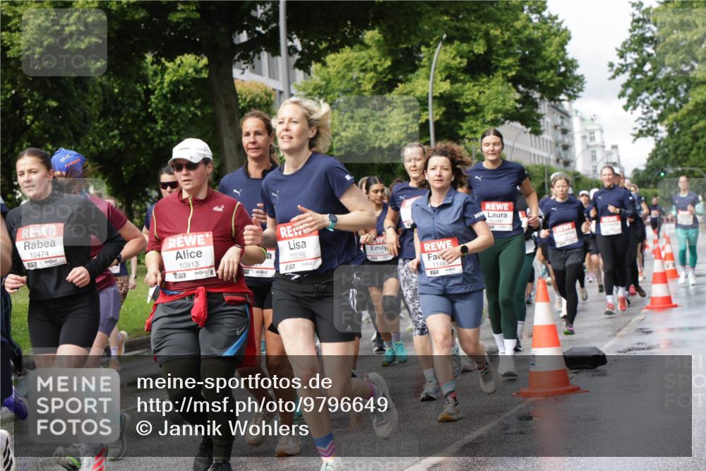14.06.2026 - REWE Women's Run Jannik Wohlers http://msf.ph/oto/9796649 14.06.2026 09:10:49 Laufen 10474, 577, 10913, 10058, 57, 577, 11483, 657, 211397 meine-sportfotos.de