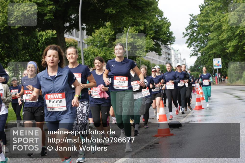 14.06.2026 - REWE Women's Run Jannik Wohlers http://msf.ph/oto/9796677 14.06.2026 09:10:51 Laufen 57, 57, 11483, 11397, 7, 1124, 10988, 10901 meine-sportfotos.de