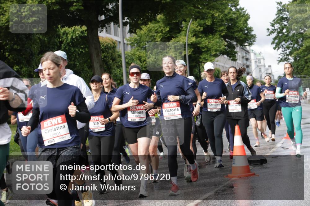 14.06.2026 - REWE Women's Run Jannik Wohlers http://msf.ph/oto/9796720 14.06.2026 09:10:54 Laufen 10901, 7, 10494, 11080, 657, 10368, 7, 10774, 651 meine-sportfotos.de