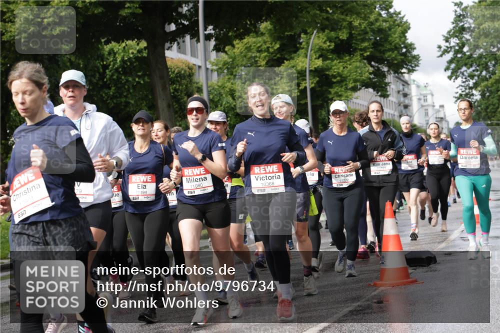 14.06.2026 - REWE Women's Run Jannik Wohlers http://msf.ph/oto/9796734 14.06.2026 09:10:54 Laufen 10901, 517, 79, 10494, 11080, 10368, 57, 11222, 10774 meine-sportfotos.de