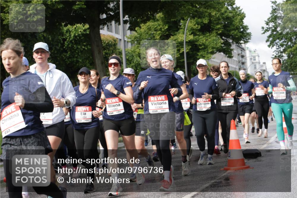 14.06.2026 - REWE Women's Run Jannik Wohlers http://msf.ph/oto/9796736 14.06.2026 09:10:54 Laufen 10901, 577, 379, 57, 10494, 11080, 7, 10368, 7, 11222, 57, 10753, 57 meine-sportfotos.de