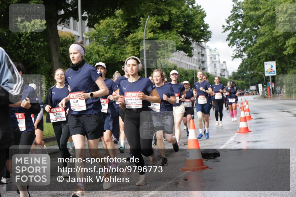 14.06.2026 - REWE Women's Run Jannik Wohlers http://msf.ph/oto/9796773 14.06.2026 09:10:58 Laufen 11278, 10221, 10617, 10353 meine-sportfotos.de