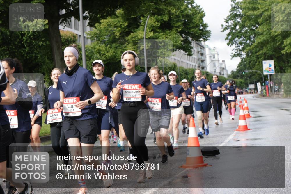 14.06.2026 - REWE Women's Run Jannik Wohlers http://msf.ph/oto/9796781 14.06.2026 09:10:58 Laufen 10353, 10221, 57, 11278, 10723, 10617 meine-sportfotos.de