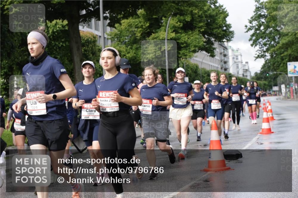14.06.2026 - REWE Women's Run Jannik Wohlers http://msf.ph/oto/9796786 14.06.2026 09:10:58 Laufen 10221, 10723, 7, 11278, 7, 11264, 10617 meine-sportfotos.de