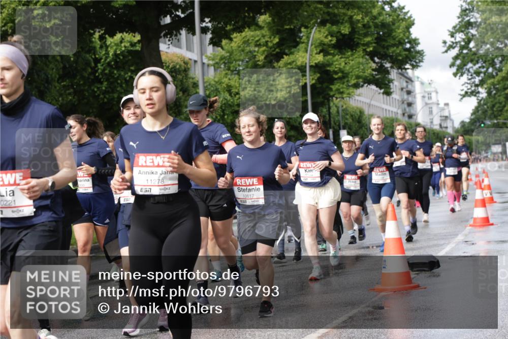 14.06.2026 - REWE Women's Run Jannik Wohlers http://msf.ph/oto/9796793 14.06.2026 09:10:59 Laufen 0221, 7, 200, 571, 11278, 7, 10617, 51 meine-sportfotos.de