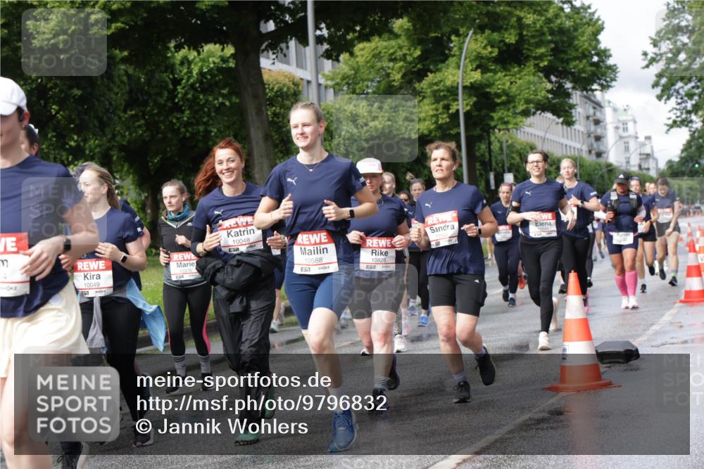 14.06.2026 - REWE Women's Run Jannik Wohlers http://msf.ph/oto/9796832 14.06.2026 09:11:02 Laufen 10376, 10048, 10588, 10826, 7, 11144, 10049, 57, 10544 meine-sportfotos.de