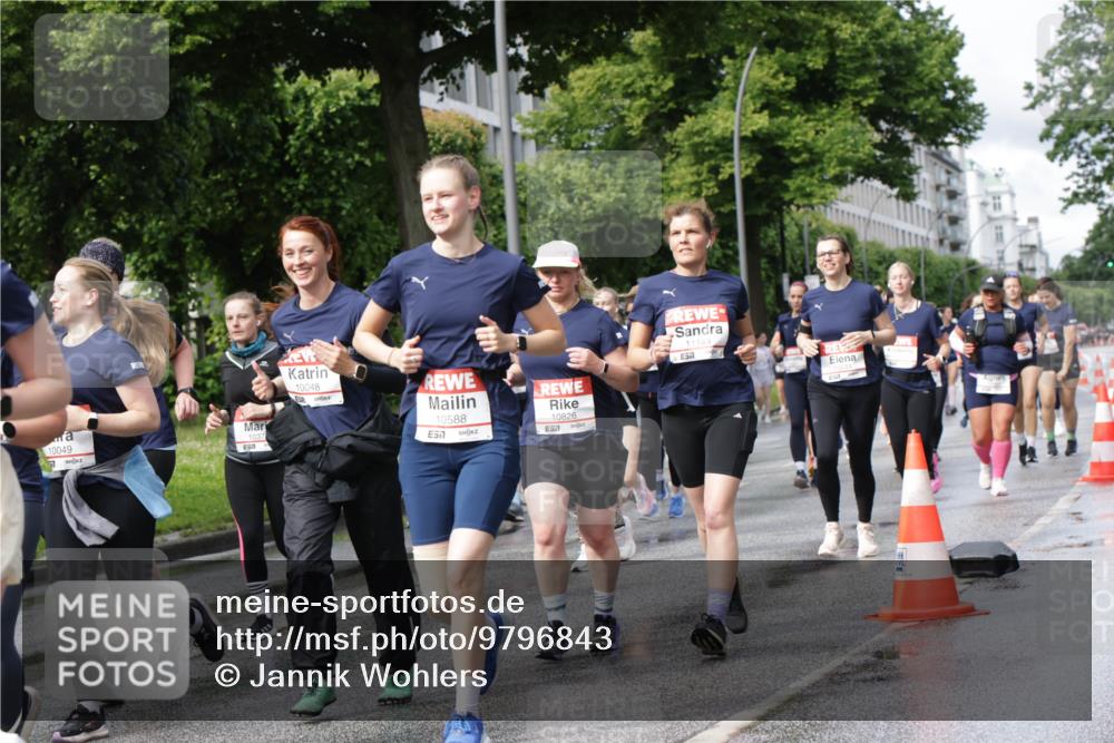 14.06.2026 - REWE Women's Run Jannik Wohlers http://msf.ph/oto/9796843 14.06.2026 09:11:02 Laufen 10049, 1037, 10048, 10588, 7, 10826, 57, 11144 meine-sportfotos.de