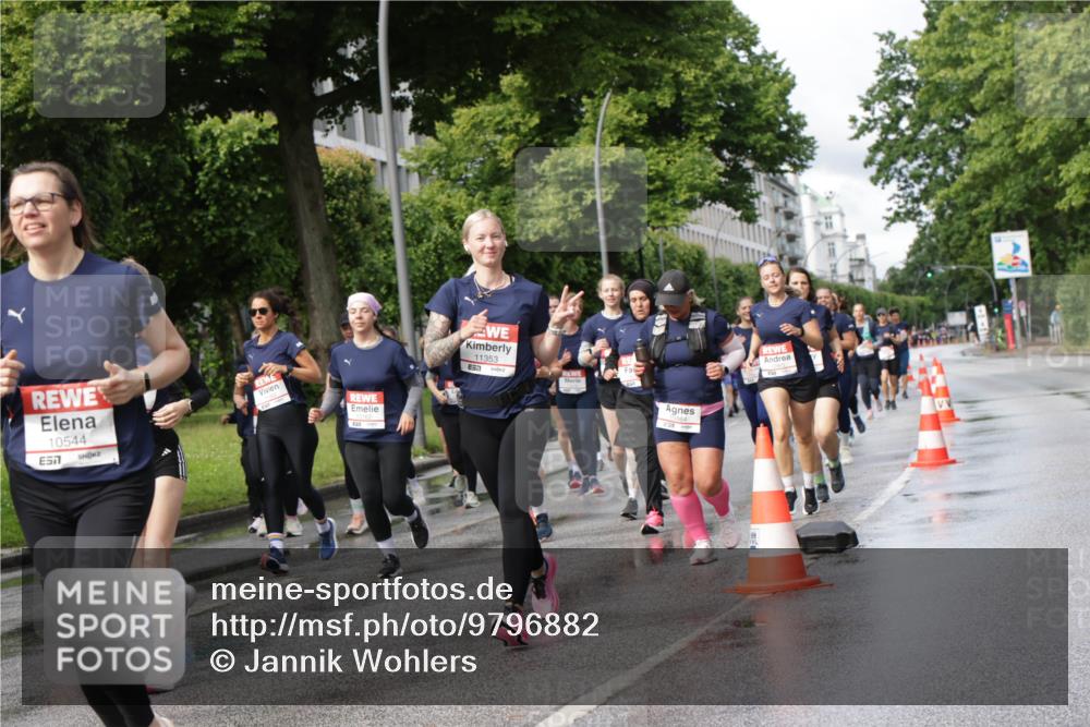 14.06.2026 - REWE Women's Run Jannik Wohlers http://msf.ph/oto/9796882 14.06.2026 09:11:05 Laufen 10544, 7, 11353, 657 meine-sportfotos.de