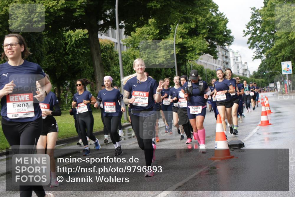 14.06.2026 - REWE Women's Run Jannik Wohlers http://msf.ph/oto/9796893 14.06.2026 09:11:06 Laufen 10544, 57, 11353, 7, 10864 meine-sportfotos.de