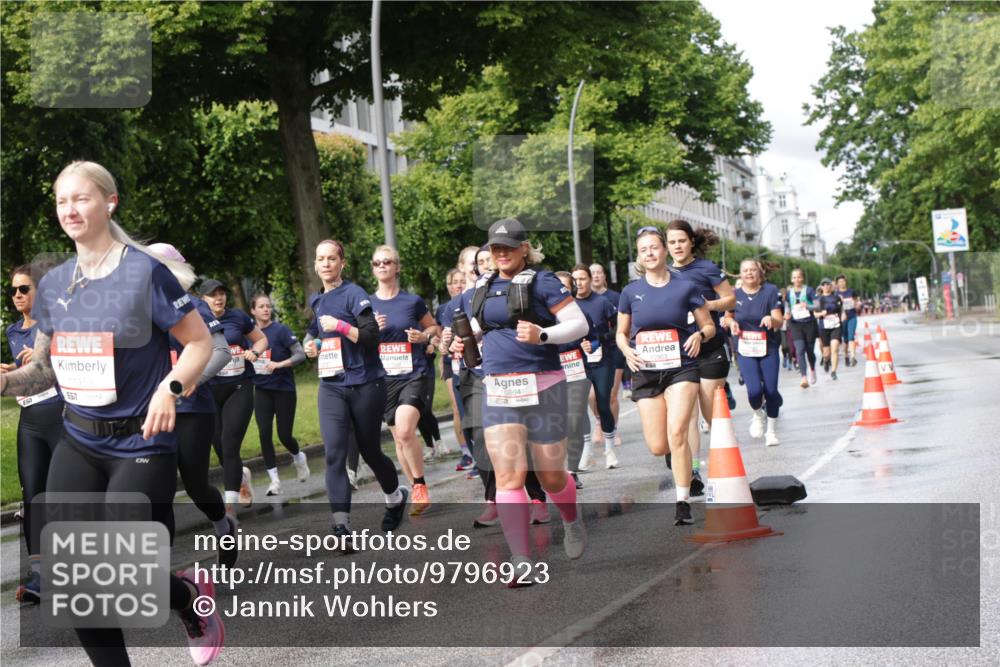 14.06.2026 - REWE Women's Run Jannik Wohlers http://msf.ph/oto/9796923 14.06.2026 09:11:07 Laufen 57, 10864 meine-sportfotos.de