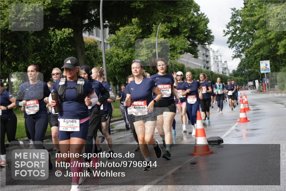 14.06.2026 - REWE Women's Run Jannik Wohlers http://msf.ph/oto/9796944 14.06.2026 09:11:08 Laufen 10297, 577, 10864, 10963, 10965 meine-sportfotos.de