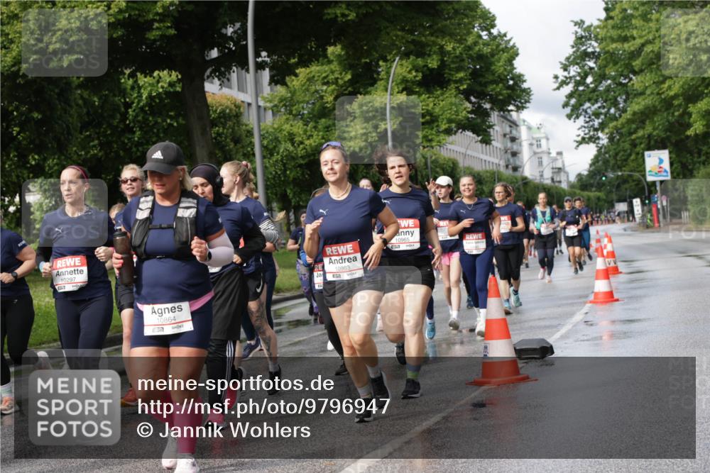 14.06.2026 - REWE Women's Run Jannik Wohlers http://msf.ph/oto/9796947 14.06.2026 09:11:08 Laufen 10297, 6577, 10864, 10963, 10965 meine-sportfotos.de