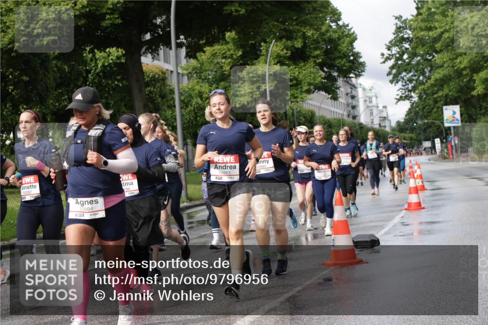14.06.2026 - REWE Women's Run Jannik Wohlers http://msf.ph/oto/9796956 14.06.2026 09:11:08 Laufen 10297, 57, 10864, 186, 10963, 7, 10965 meine-sportfotos.de