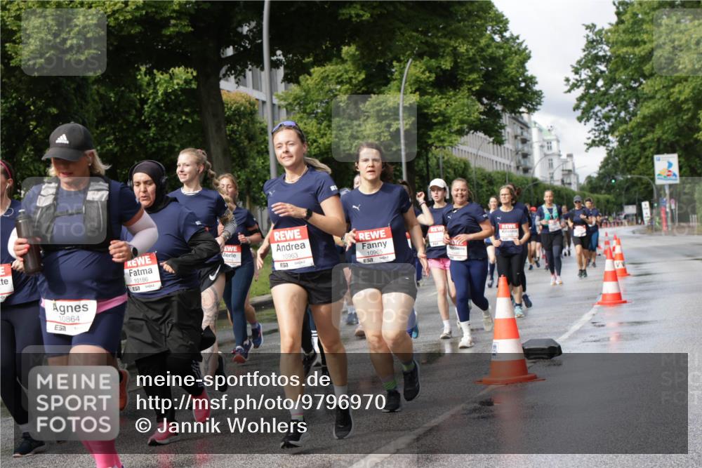 14.06.2026 - REWE Women's Run Jannik Wohlers http://msf.ph/oto/9796970 14.06.2026 09:11:08 Laufen 10864, 10186, 10963, 10965, 37, 16 meine-sportfotos.de