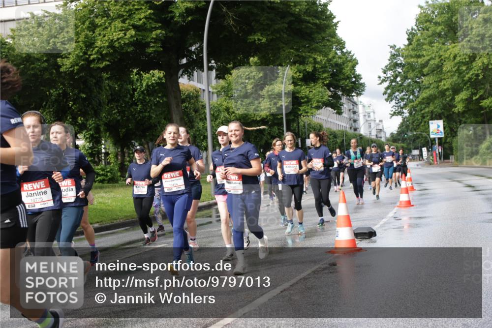 14.06.2026 - REWE Women's Run Jannik Wohlers http://msf.ph/oto/9797013 14.06.2026 09:11:11 Laufen 10775, 7, 348, 10414 meine-sportfotos.de