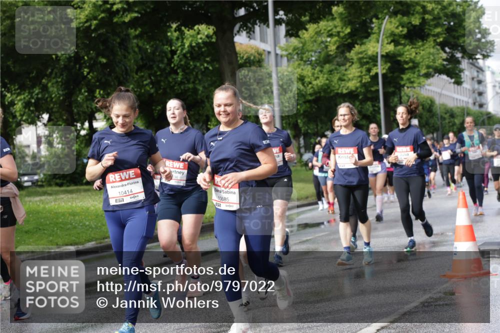 14.06.2026 - REWE Women's Run Jannik Wohlers http://msf.ph/oto/9797022 14.06.2026 09:11:11 Laufen 10414, 7, 36, 10685 meine-sportfotos.de