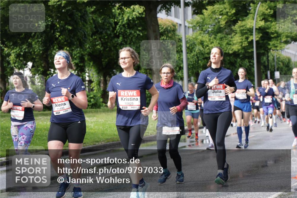 14.06.2026 - REWE Women's Run Jannik Wohlers http://msf.ph/oto/9797033 14.06.2026 09:11:13 Laufen 1525, 11496, 657, 10825, 7, 10798, 11402, 57 meine-sportfotos.de