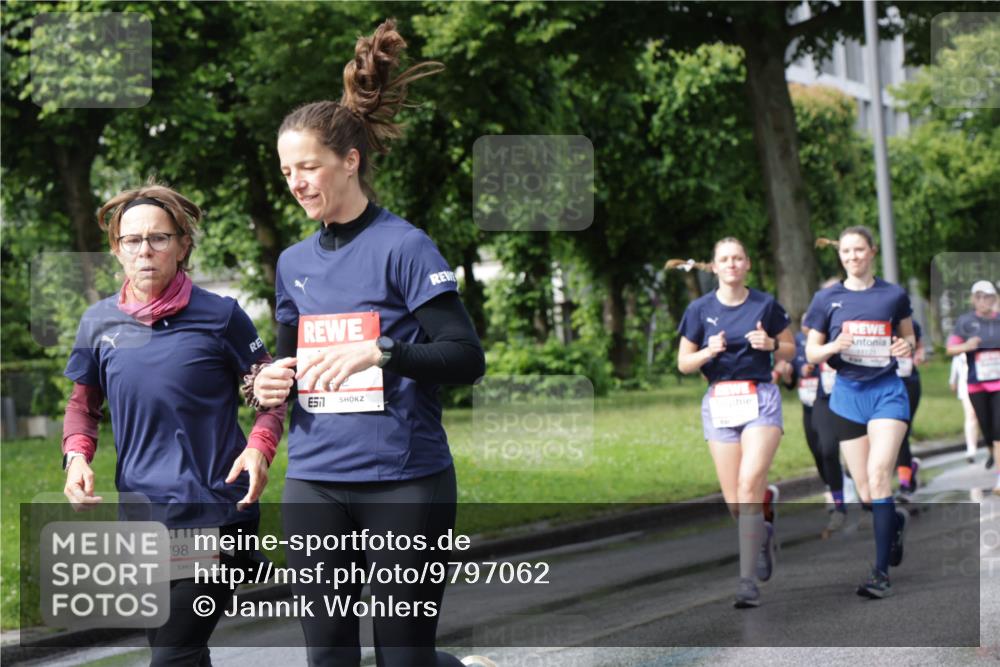 14.06.2026 - REWE Women's Run Jannik Wohlers http://msf.ph/oto/9797062 14.06.2026 09:11:15 Laufen 10798, 57, 57 meine-sportfotos.de