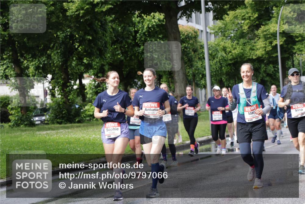 14.06.2026 - REWE Women's Run Jannik Wohlers http://msf.ph/oto/9797066 14.06.2026 09:11:16 Laufen 10581, 11121, 11015, 657, 10616 meine-sportfotos.de