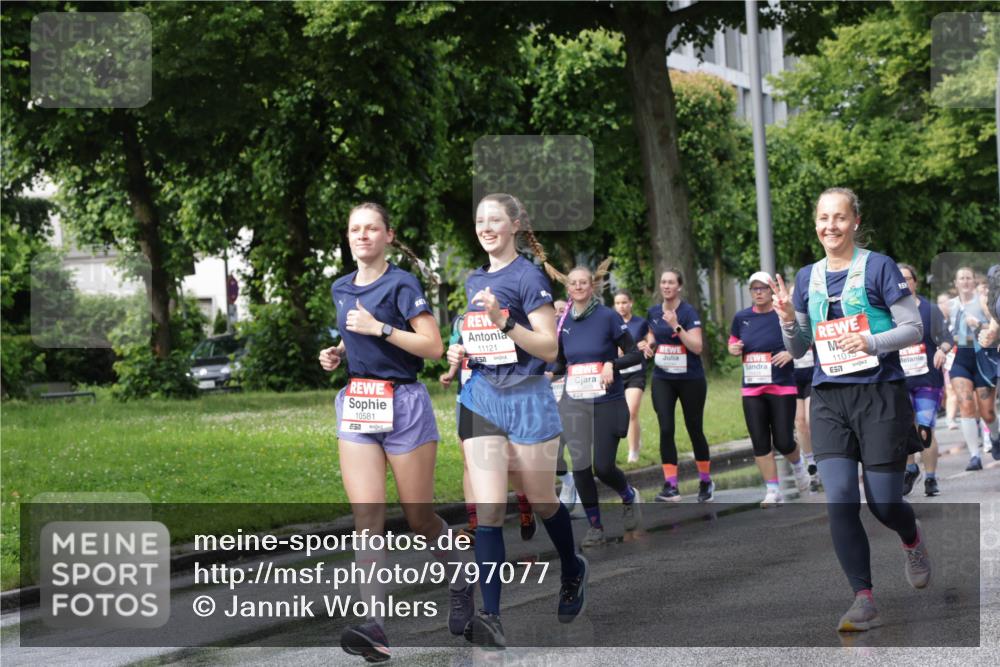 14.06.2026 - REWE Women's Run Jannik Wohlers http://msf.ph/oto/9797077 14.06.2026 09:11:16 Laufen 10581, 11121, 11015, 657 meine-sportfotos.de