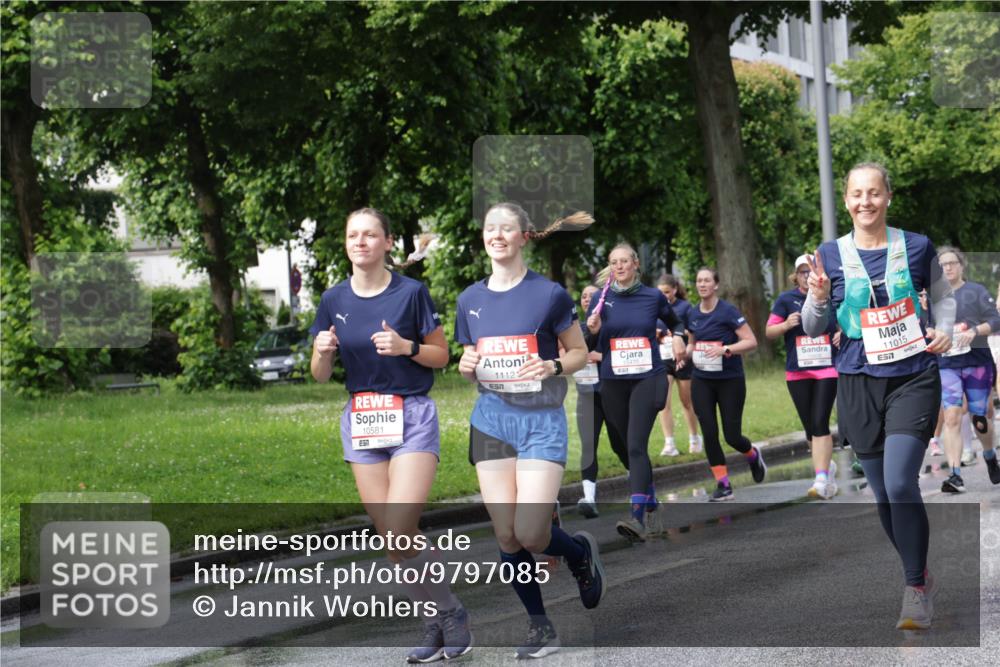 14.06.2026 - REWE Women's Run Jannik Wohlers http://msf.ph/oto/9797085 14.06.2026 09:11:16 Laufen 10581, 51, 1112, 51, 11015 meine-sportfotos.de