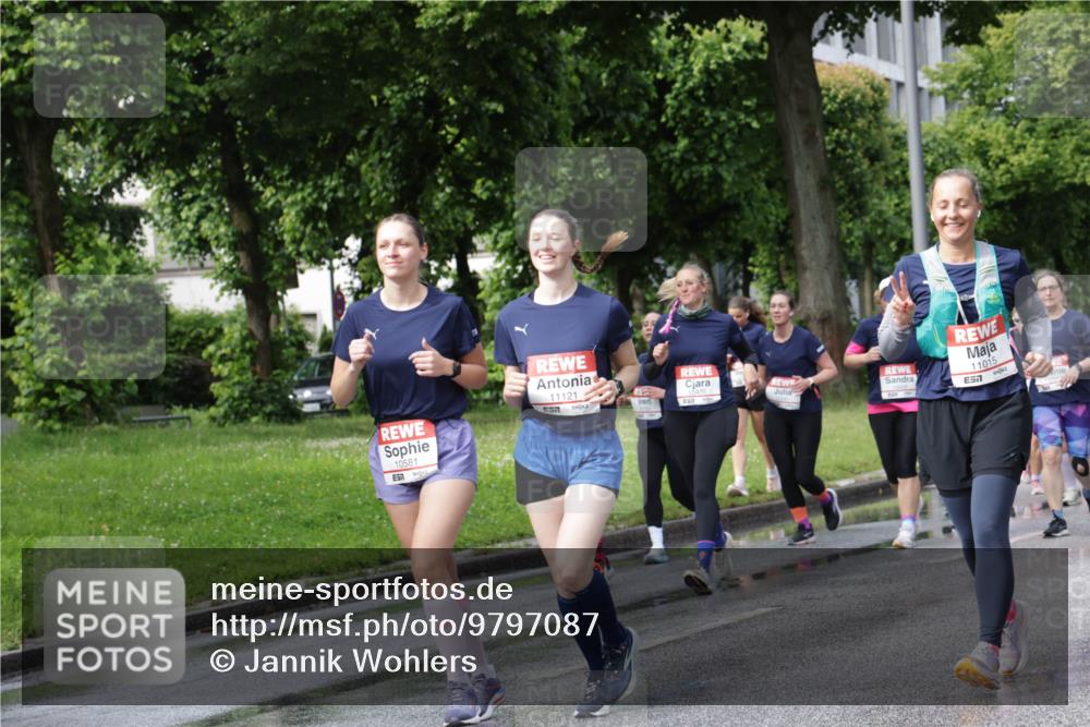 14.06.2026 - REWE Women's Run Jannik Wohlers http://msf.ph/oto/9797087 14.06.2026 09:11:16 Laufen 10581, 11121, 11015, 7 meine-sportfotos.de