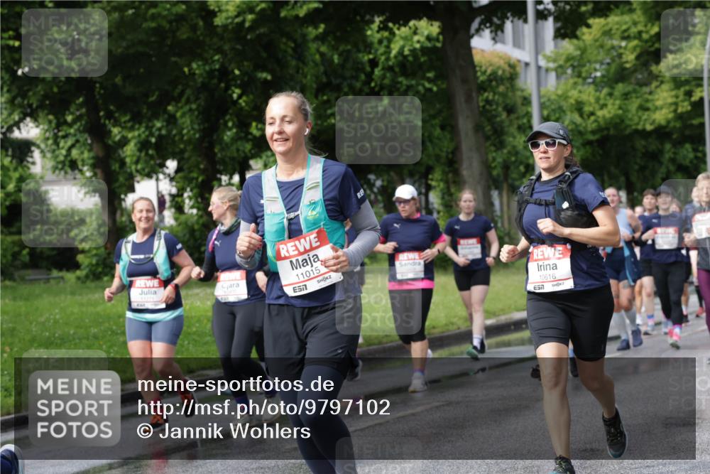 14.06.2026 - REWE Women's Run Jannik Wohlers http://msf.ph/oto/9797102 14.06.2026 09:11:18 Laufen 11015, 51, 10616, 57 meine-sportfotos.de