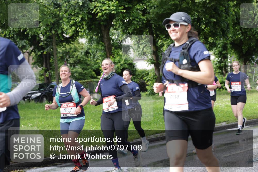 14.06.2026 - REWE Women's Run Jannik Wohlers http://msf.ph/oto/9797109 14.06.2026 09:11:19 Laufen 11271, 10, 39, 7, 7 meine-sportfotos.de