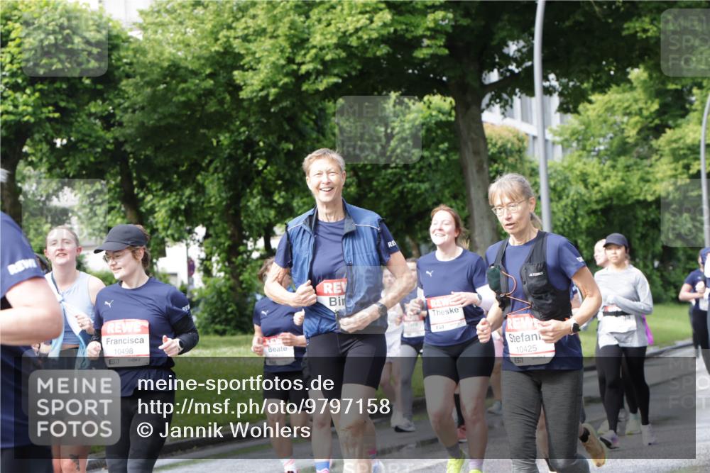 14.06.2026 - REWE Women's Run Jannik Wohlers http://msf.ph/oto/9797158 14.06.2026 09:11:23 Laufen 10498, 577, 10425, 657 meine-sportfotos.de