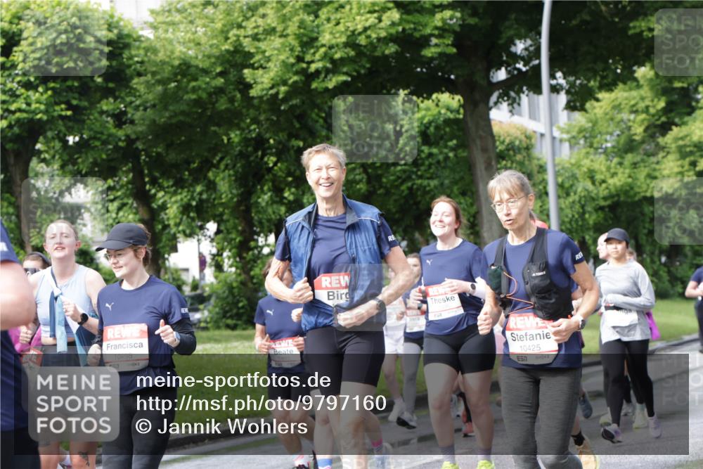 14.06.2026 - REWE Women's Run Jannik Wohlers http://msf.ph/oto/9797160 14.06.2026 09:11:23 Laufen 10498, 577, 10610, 10425 meine-sportfotos.de