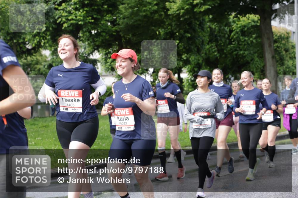 14.06.2026 - REWE Women's Run Jannik Wohlers http://msf.ph/oto/9797188 14.06.2026 09:11:25 Laufen 11405, 10257, 1 meine-sportfotos.de