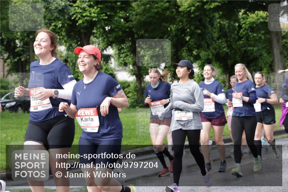 14.06.2026 - REWE Women's Run Jannik Wohlers http://msf.ph/oto/9797204 14.06.2026 09:11:25 Laufen 11405, 10257, 57, 10644, 10194, 1 meine-sportfotos.de