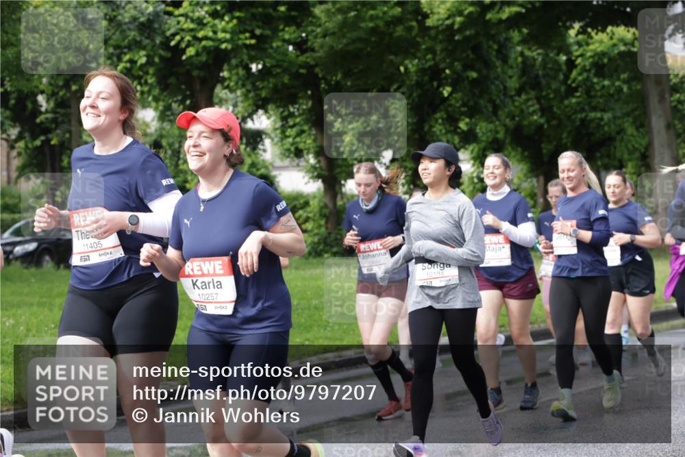 14.06.2026 - REWE Women's Run Jannik Wohlers http://msf.ph/oto/9797207 14.06.2026 09:11:25 Laufen 11405, 10257, 57, 10644, 10194, 1 meine-sportfotos.de