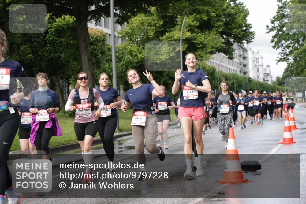 14.06.2026 - REWE Women's Run Jannik Wohlers http://msf.ph/oto/9797228 14.06.2026 09:11:27 Laufen 4, 10609, 11071, 5, 10743, 5, 11022, 10878, 51 meine-sportfotos.de