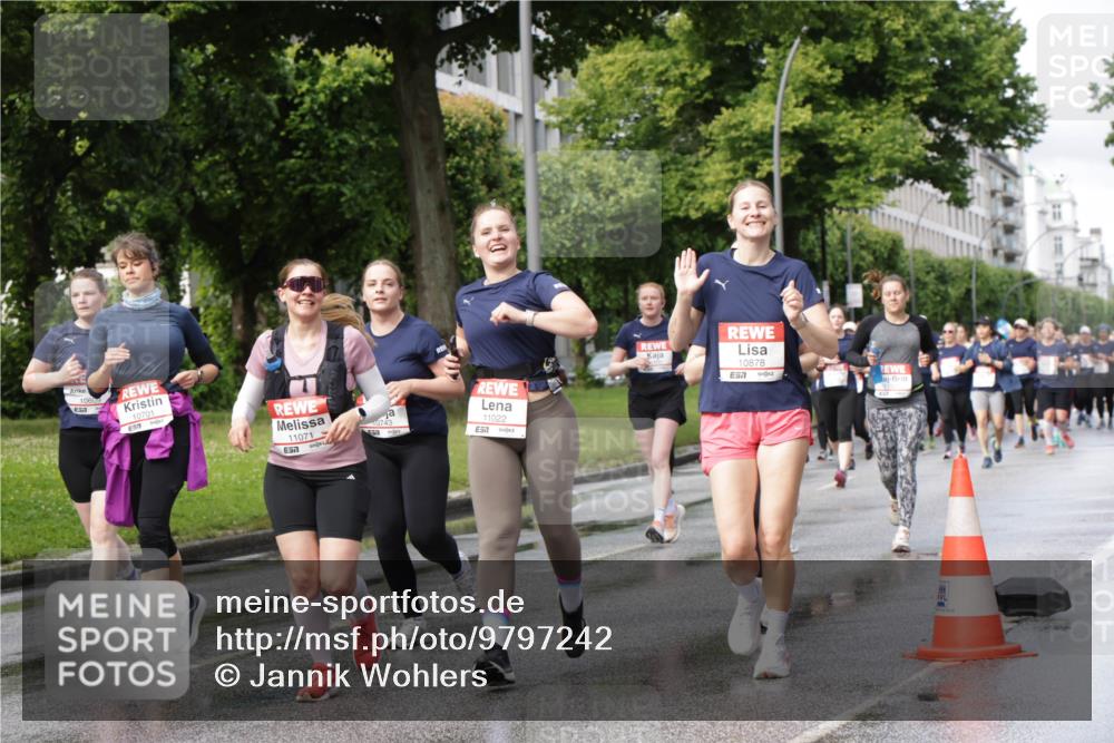 14.06.2026 - REWE Women's Run Jannik Wohlers http://msf.ph/oto/9797242 14.06.2026 09:11:27 Laufen 10609, 10701, 11071, 57, 11022, 7, 10743, 10878, 7 meine-sportfotos.de