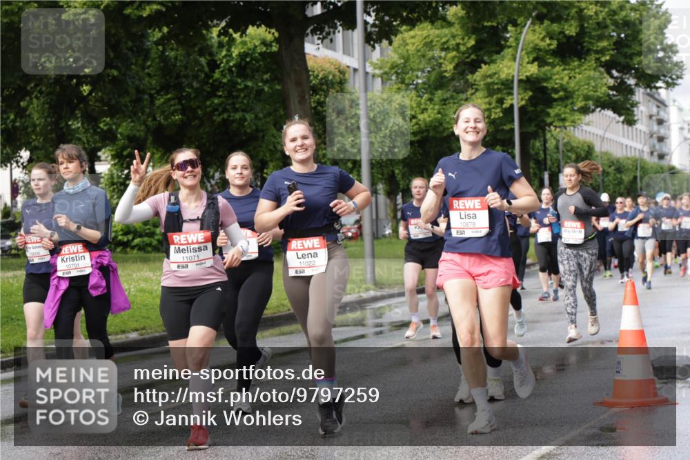 14.06.2026 - REWE Women's Run Jannik Wohlers http://msf.ph/oto/9797259 14.06.2026 09:11:28 Laufen 10609, 10701, 11071, 7, 11022, 57, 10878, 57 meine-sportfotos.de