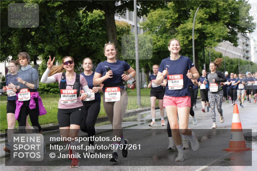 14.06.2026 - REWE Women's Run Jannik Wohlers http://msf.ph/oto/9797261 14.06.2026 09:11:28 Laufen 10609, 10701, 7, 11071, 11022, 10878, 57 meine-sportfotos.de