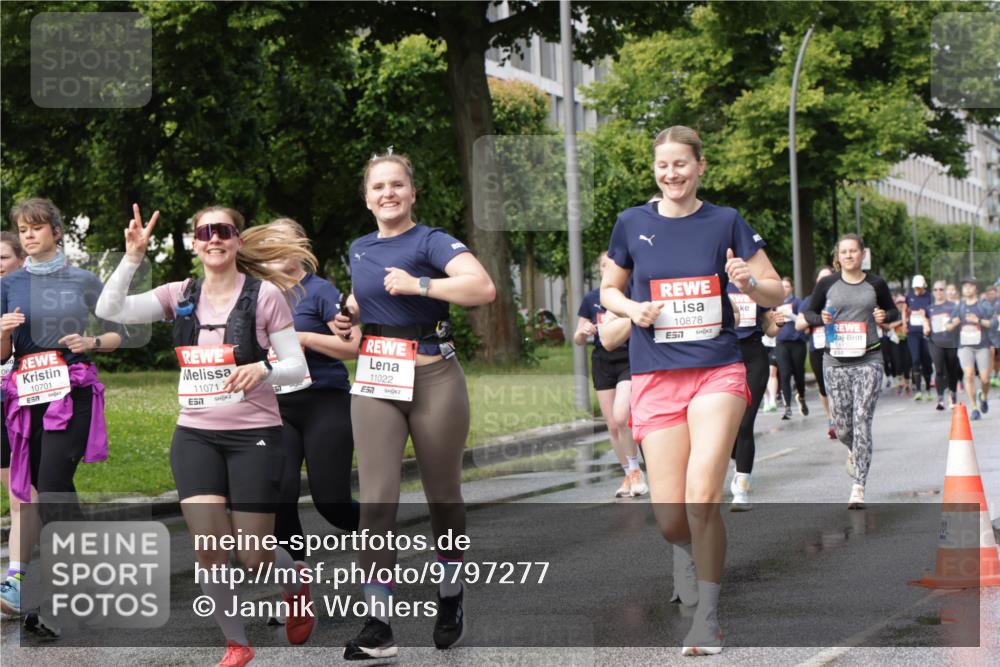 14.06.2026 - REWE Women's Run Jannik Wohlers http://msf.ph/oto/9797277 14.06.2026 09:11:28 Laufen 10701, 11071, 11022, 57, 10878, 7, 11 meine-sportfotos.de