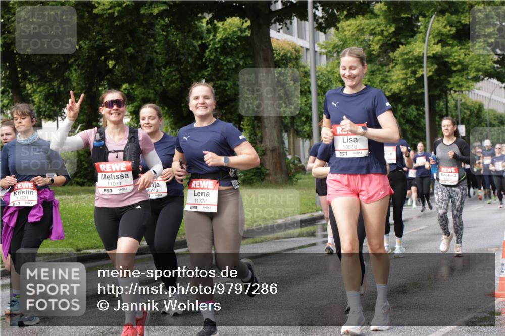 14.06.2026 - REWE Women's Run Jannik Wohlers http://msf.ph/oto/9797286 14.06.2026 09:11:28 Laufen 10701, 11071, 57, 10743, 11022, 57, 10878, 7 meine-sportfotos.de