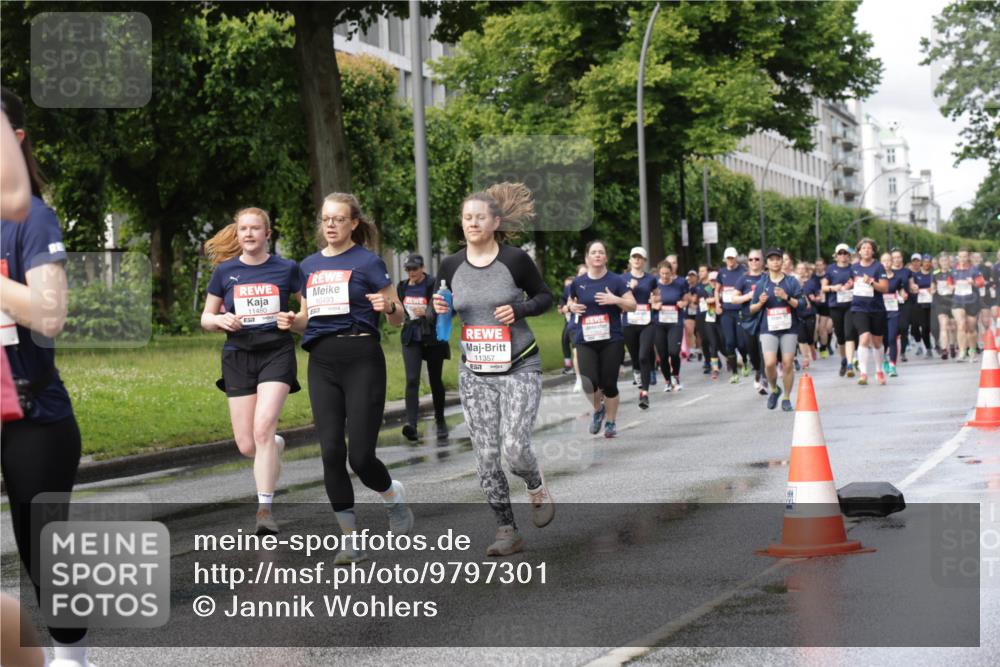 14.06.2026 - REWE Women's Run Jannik Wohlers http://msf.ph/oto/9797301 14.06.2026 09:11:30 Laufen 11480, 10493, 11357, 7 meine-sportfotos.de