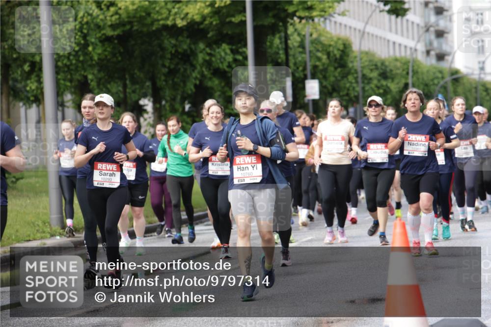 14.06.2026 - REWE Women's Run Jannik Wohlers http://msf.ph/oto/9797314 14.06.2026 09:11:33 Laufen 10293, 57, 10793, 10760, 657, 10360, 557 meine-sportfotos.de