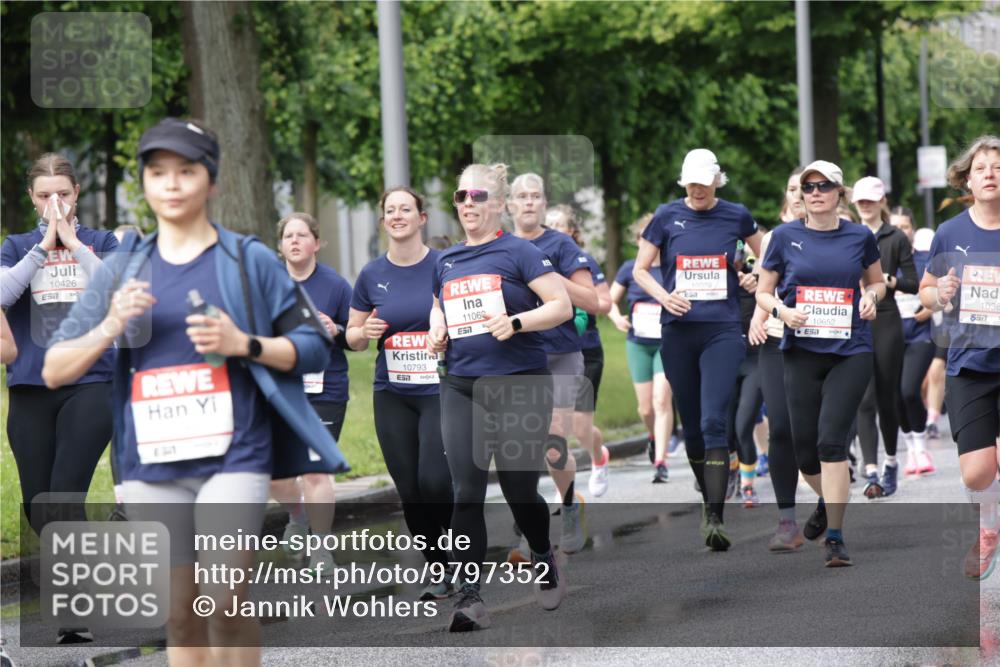 14.06.2026 - REWE Women's Run Jannik Wohlers http://msf.ph/oto/9797352 14.06.2026 09:11:36 Laufen 10426, 7, 10793, 1106, 7, 10079, 10652, 5, 1036, 657 meine-sportfotos.de
