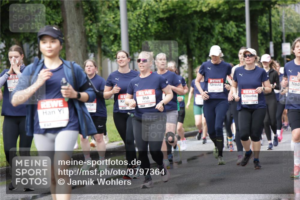 14.06.2026 - REWE Women's Run Jannik Wohlers http://msf.ph/oto/9797364 14.06.2026 09:11:36 Laufen 104, 57, 9957, 11062, 57, 10079, 10652, 1036, 6577 meine-sportfotos.de