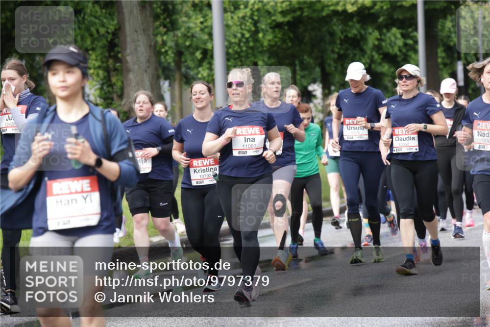 14.06.2026 - REWE Women's Run Jannik Wohlers http://msf.ph/oto/9797379 14.06.2026 09:11:36 Laufen 10426, 6577, 10793, 7, 11062, 7, 10079, 10652, 57, 1036, 657 meine-sportfotos.de